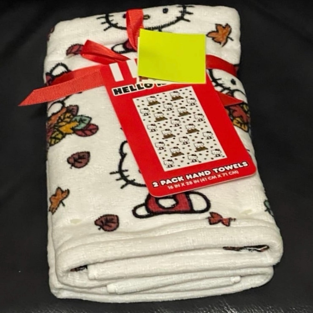 Hello Kitty Fall Hand Towels, Set of 2
